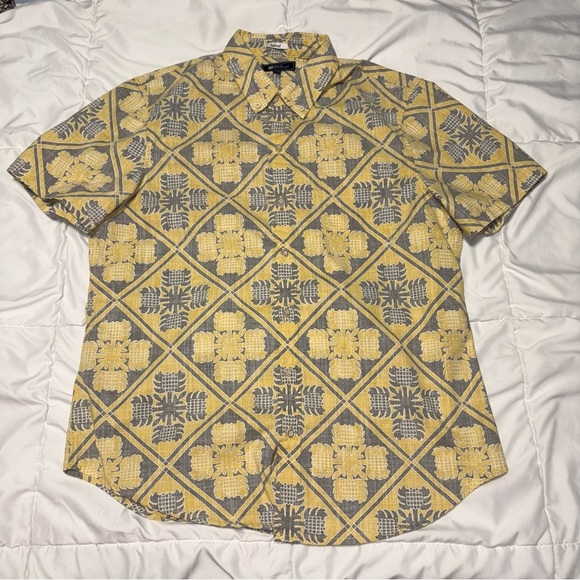 Reyn Spooner Hawaiian Aloha Shirt Men's Medium Button Down Reverse Print Short - Picture 1 of 6
